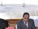 Prezident Sísí na lodi v den, kdy pedstavil plán na rozíení kapacity...