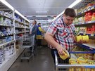 Embargo na potraviny zdrauje jídlo v Rusku. Na snímku etzec Metro Cash and...