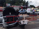 Pi sráce aut v praských Kyjích byli zranni dva lidé (19. srpna 2014).