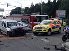 Pi sráce aut v praských Kyjích byli zranni dva lidé (19. srpna 2014).