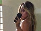 Nejradi Kim Kardashianová fotí své obí pozadí.