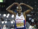 Mo Farah slaví na mistrovství Evropy v Curychu triumf v bhu na 10 000 metr. 