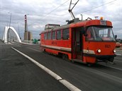 První tramvaj na novém Trojském mostě