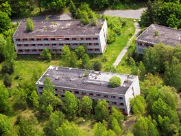 Chátrající vojenský areál ve středočeských Milovicích