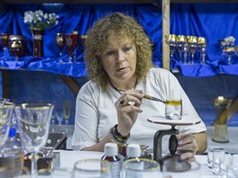 V roce 2014 odcházelo z Karolinky broušené, malované a zlacené sklo za 160...