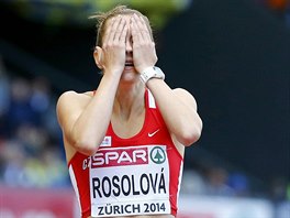 BRAMBOROV DENISA. Denisa Rosolov dobhla ve finle 400 metr pekek na ME v...