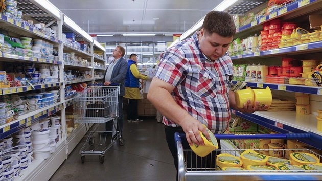 Embargo na potraviny zdrauje jdlo v Rusku. Na snmku etzec Metro Cash and Carry v Moskv.