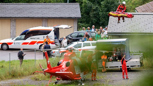 vcart zchrani odvej zrann pi nehod vlaku u obce Tiefencastel. (13. srpna 2014)