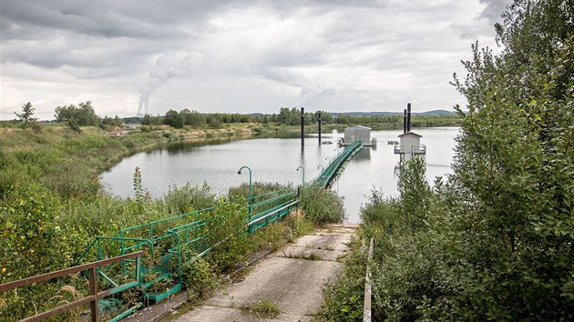 V ndrch se voda ist od nebezpench ltek. Pot je dajn zdravotn nezvadn.