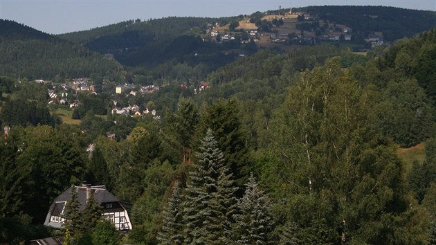 V vodnm seku se otevraj pohledy k Aschbergu, kter le prakticky na na hranici. esk nzev tohoto vrcholu zn Kamen.