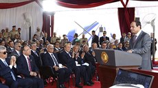 Egyptský prezident Sísí mluví na akci, kde pedstavil plány na výstavbu nového...