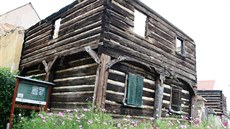 Roubenky poni�il po�ár p�ed dv�ma lety.