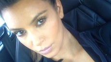 Sebestedná Kim Kardashianová je posedlá focením selfie fotek.