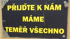 Láka zastavárny na Praze 9. Kadý poád vymýlí, jak zaujmout zákazníky,...