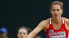 Česká běžkyně Denisa Rosolová na ME v Curychu během rozběhu na 400 metrů...