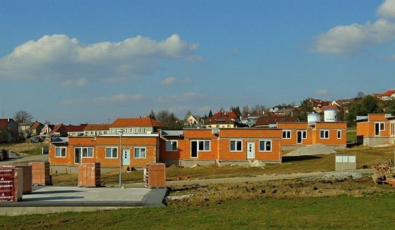 Jednou z obcí okolo Budjovic, která se rychle rozrstá, je i Srubec.