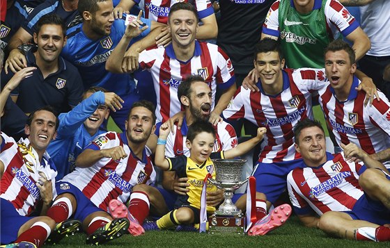 Atlético slaví, fotbalisté madridského klubu získali panlský Superpohár.  