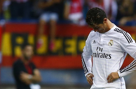 Cristiano Ronaldo z Realu Madrid je zklamaný z poráky ve panlském...