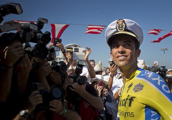 panlský cyklista  Alberto Contador ped startem 3. etapy Vuelty.