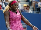 CO JE? Americká tenistka Serena Williamsová reaguje bhem 2. kola US Open, v...