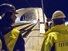 Zátové testy Trojského mostu ve stedu 20. srpna 2014