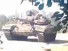 Ukrajinská bezpenostní rada prohlauje, e na zábrech je ruský tank na...