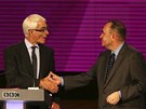 Nkdejí britský ministr financí Alistair Darling (vlevo) se v televizní debat