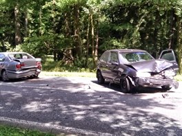 Nehoda dvou osobnch a jednoho nkladnho vozidla na silnici slo 35 mezi...