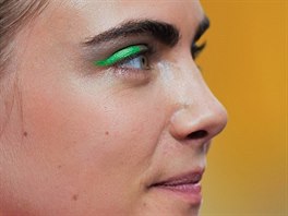 Topmodelka Cara Delevingne na pehldce podzimn kolekce Chanel ukzala trend...