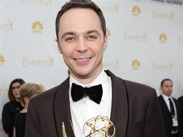 Jim Parsons získal za roli geniálního vdce Sheldona Coopera v seriálu Teorie...