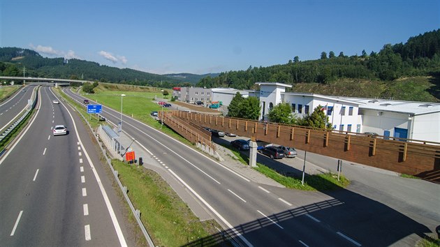 Prmyslov zna Bobrky na kraji Vsetna.