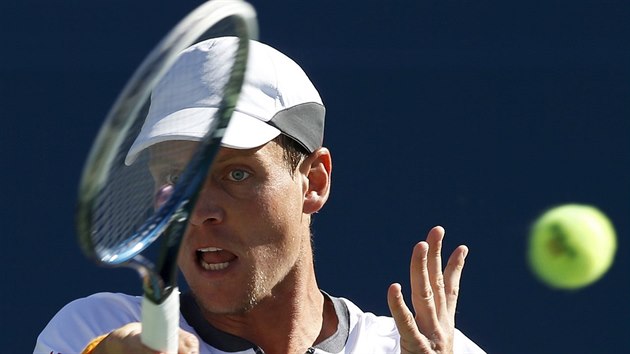 Tom Berdych v duelu se Slovkem Martinem Klianem.