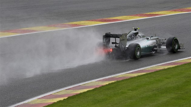 Nico Rosberg bhem kvalifikace na VC Belgie formule 1