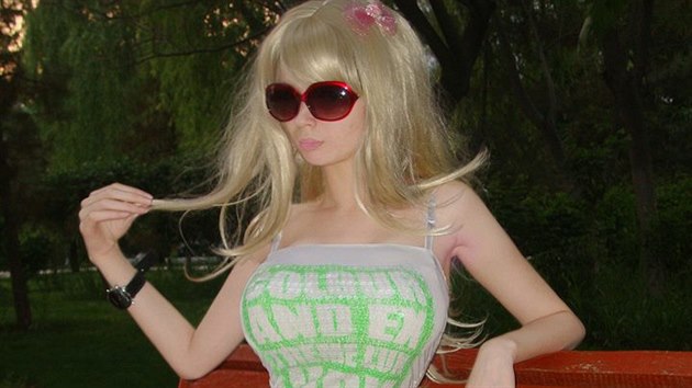 Ukrajinka Lolita Richi je dal ivouc Barbie.