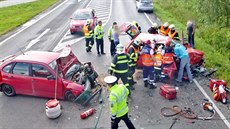 Nehoda na silnici mezi Brnem a Vy�kovem poblí� Holubic (19. srpna 2014).