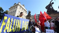 Praha, 28.8.2014 Demonstrace proti cesko-cinskemu obchodnimu foru na prazskem...