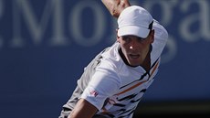 Tomá Berdych v duelu 1. kola US Open s Lleytonem Hewittem z Austrálie.