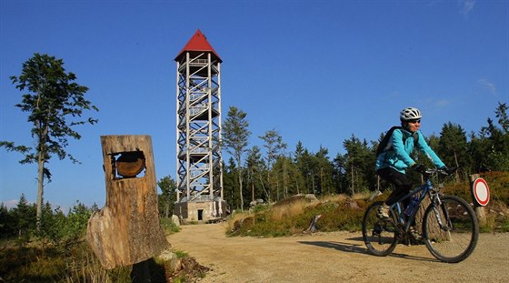 K rozhledn U Jakuba dojedou pohodln i cyklisté.