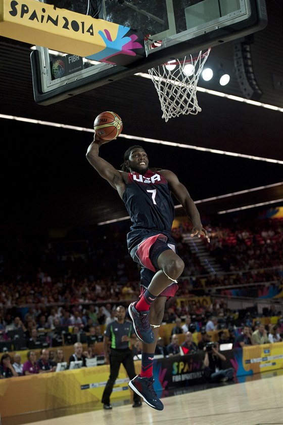 Americký basketbalista Kenneth Faried mí�í pro sme� do tureckého ko�e.