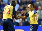 GÓLOVÁ RADOST. Alexis Sánchez (vpravo) oslavuje svj gól do sít Leicesteru s...