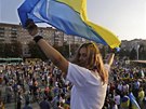 Tisíce stoupenc jednotné Ukrajiny se sely v Mariupolu (28. srpna 2014)