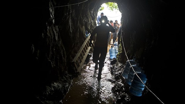 Zchrani vysvobodili 20 hornk ze zavalenho dolu v Nikaragui (29. srpna 2014)