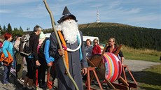 Vrchol Prad�du nad�enci obmotali �álou. Získali tak nový �eský rekord.