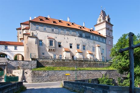 Zlodji zcizili ze zámku v Brandýse nad Labem cenné ády válených hrdin