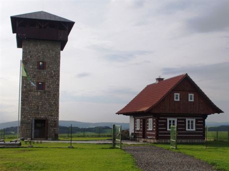 Zatímco podobné stavby se staví za evropské peníze, Frantiek Huba si ve...