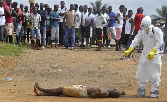 Pohebáci v Siee Leone protestují, tla mrtvých poházeli kolem nemocnice (ilustraní foto)