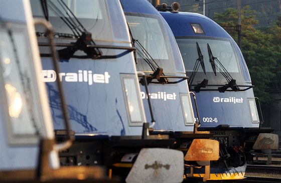 Railjety jsou chloubou eských drah, lákají cestující na trase mezi Prahou a Brnem.
