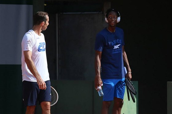 JAK JE? Na kurtech na Roland Garros na sebe práv narazili trénující Radek...