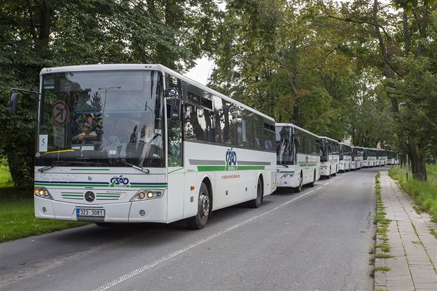 Pes pt set fanouk Slovácka dorazilo na derby do Zlína v osmi autobusech,...