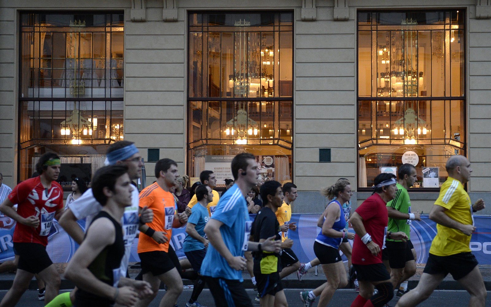 Momentka z mezinárodního b�eckého závodu na 10 km Birell Grand Prix Praha,...